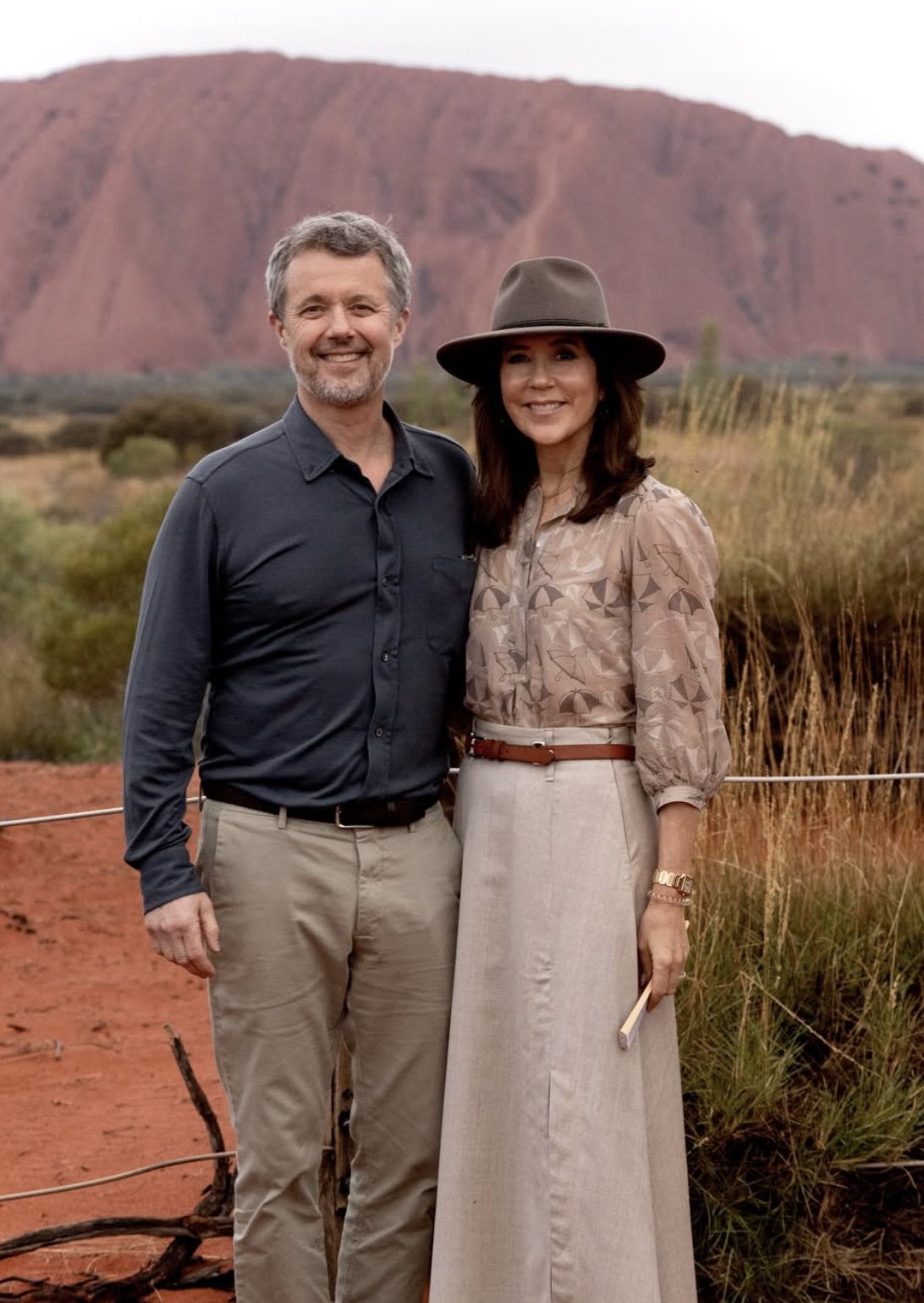 Kong Frederik og dronning Mary innledet statsbesøk i Australia ved Uluru