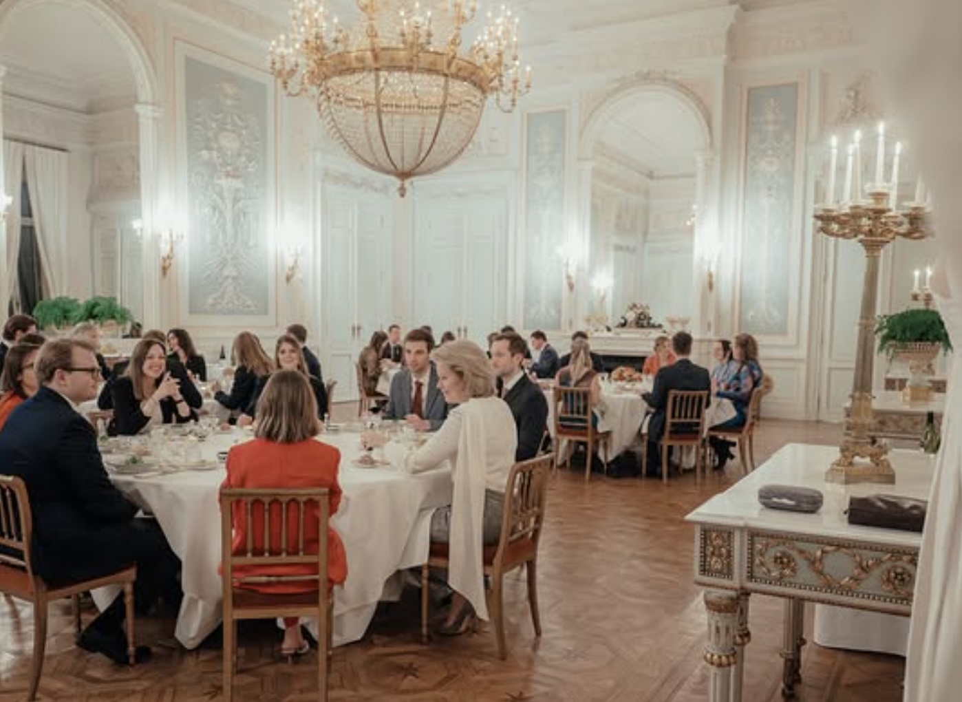 Middagen i salen på Laken slott