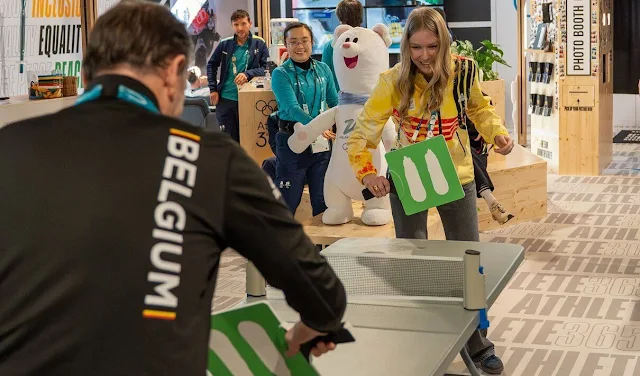 Den belgiske kongefamilien i den olympiske landsbyen