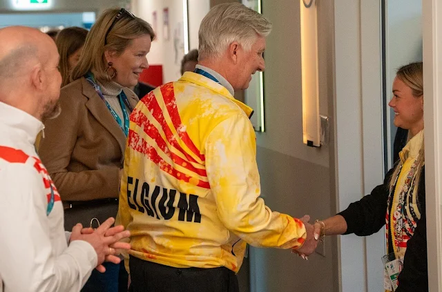 Kong Philippe og dronning Mathilde møter belgiske utøvere