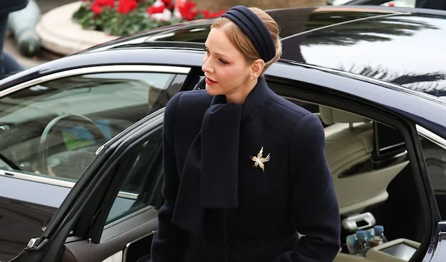 Fyrstinne Charlene ankommer