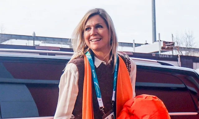 Nederlandsk kongefamilie på skøyter i OL dag to