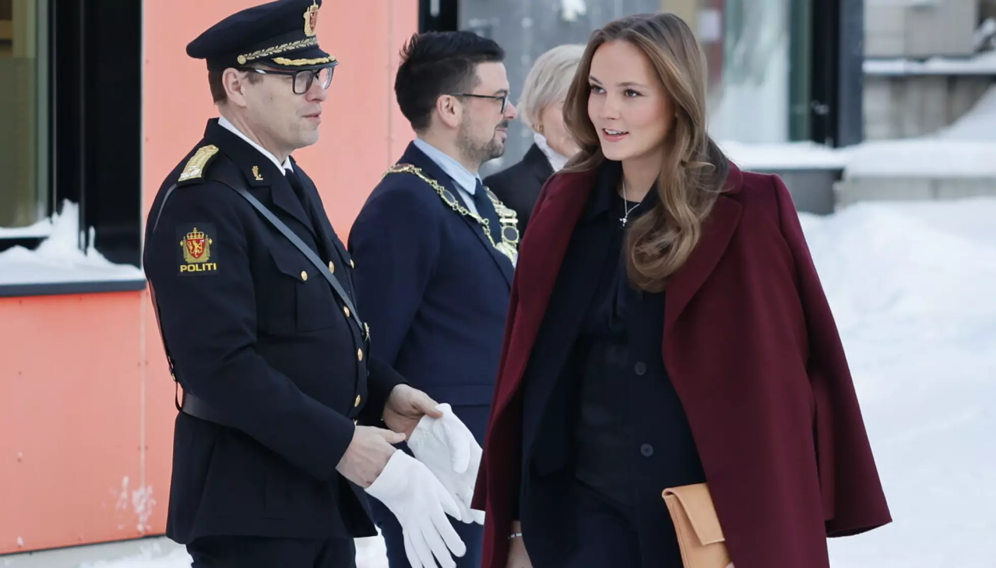 Prinsesse Ingrid Alexandra avsluttet Finnmarksbesøket med hundeslede i Kirkenes