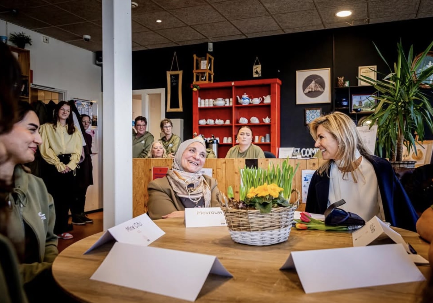 Dronning Máxima besøkte bydelen Feijenoord i Rotterdam