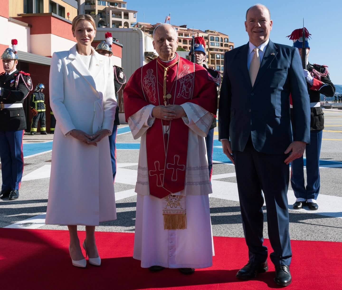 Fyrst Albert II og fyrstinne Charlène tok imot pave Leo XIV i Monaco