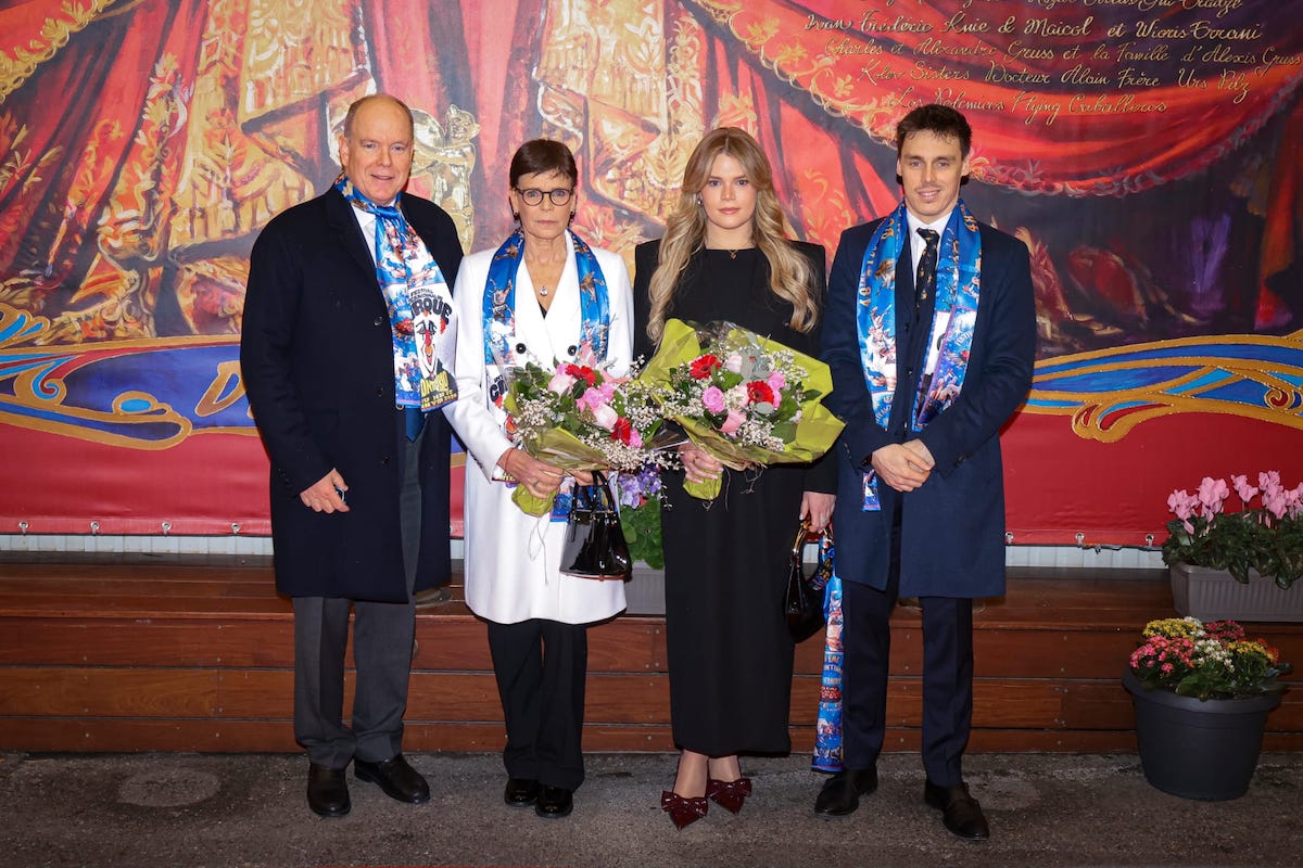 Fyrst Albert og prinsesse Stéphanie åpnet sirkusfestivalen i Monte-Carlo