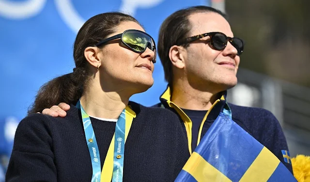 Kronprinsesse Victoria og familien på vinter-OL i Cortina