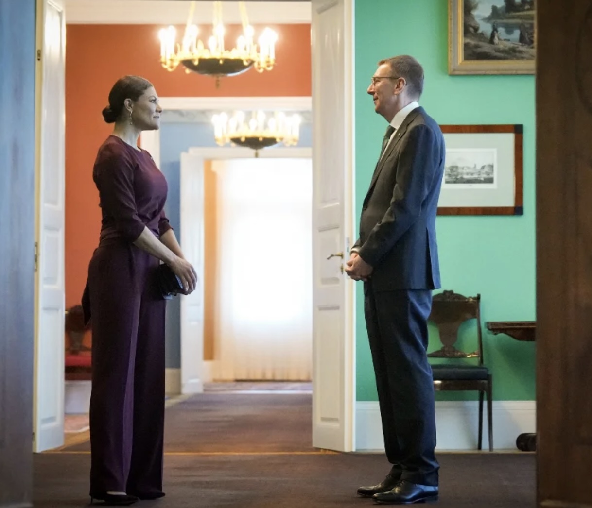 Kronprinsesse Victoria og president Rinkevics i samtale