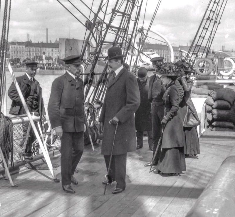Kong Haakon og dronning Maud om bord på Fram