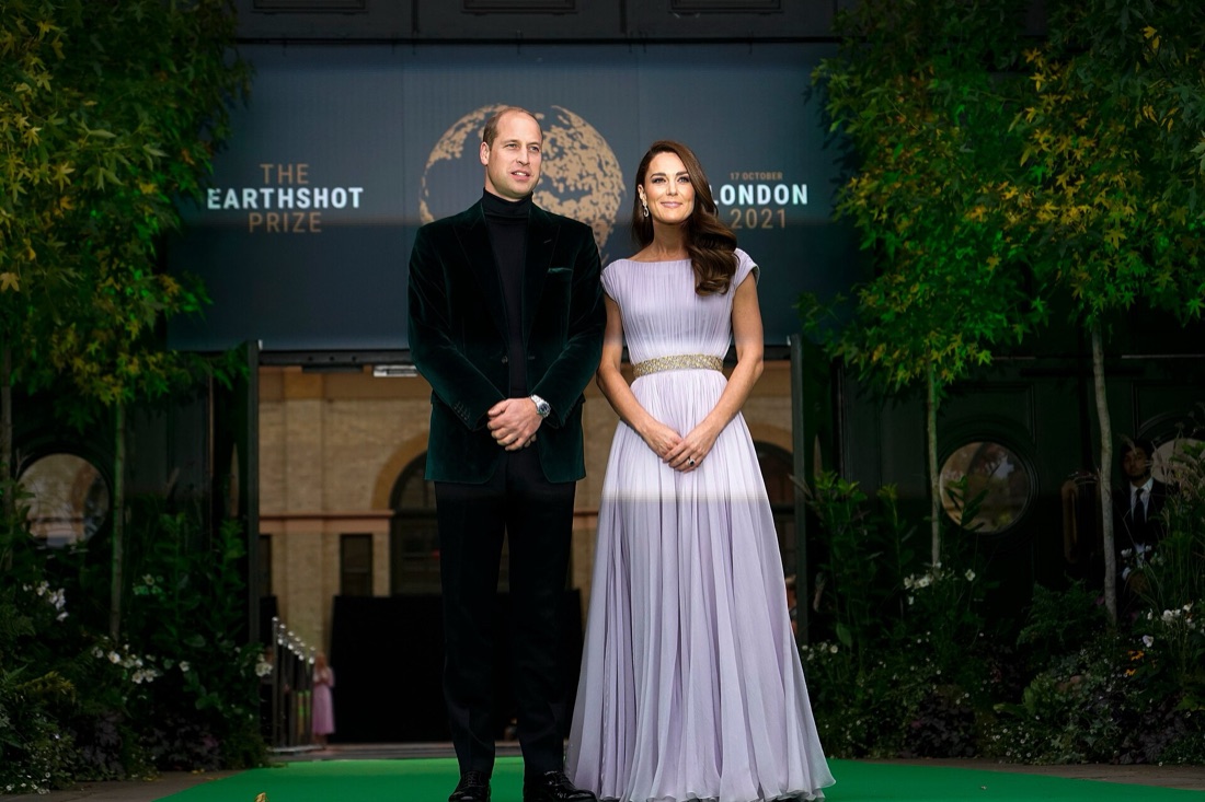 William og Catherine på den grønne løperen under Earthshot-utdelingen