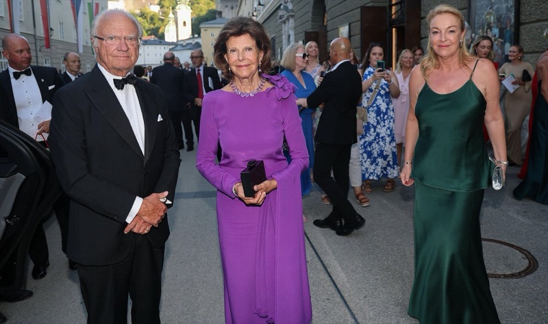 Kongeparet på Carmen under festspillene i Salzburg