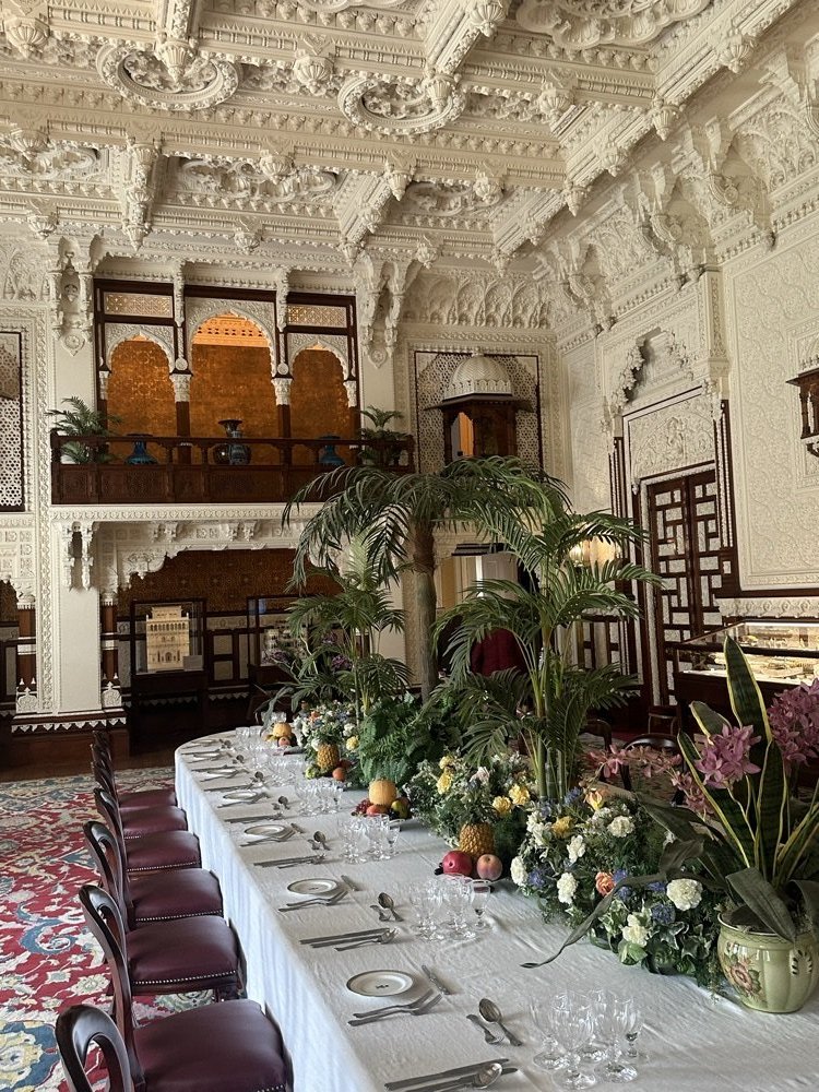 Det dekkede bordet i Durbar Room
