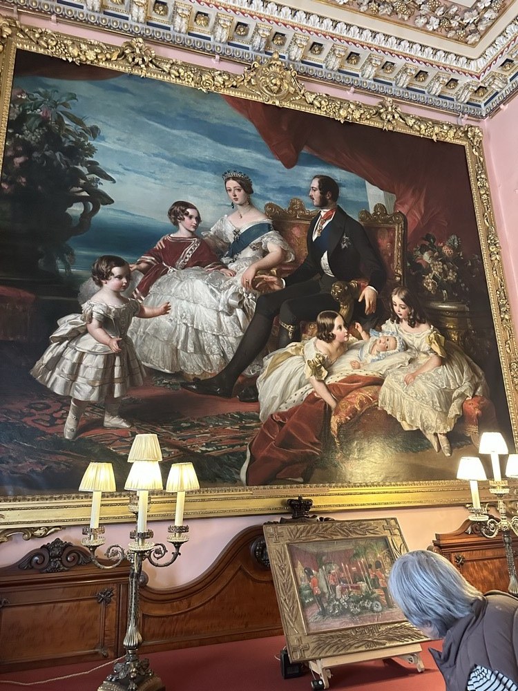 Stort familieportrett av dronning Victoria, prins Albert og barna