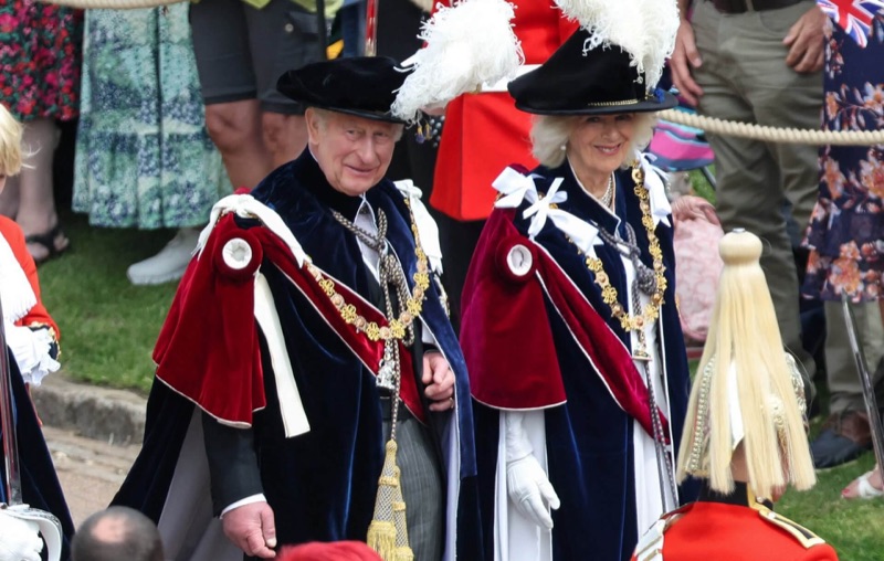Kongefamilien deltok i Order of the Garter-seremonien ved Windsor