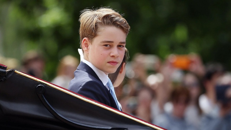 Prins George i vognen under Trooping the Colour