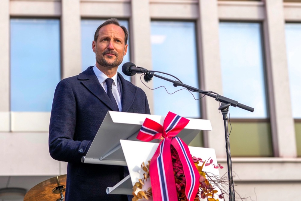 Kong Haakon takket Narvik for å ha delt sorgen etter Harald