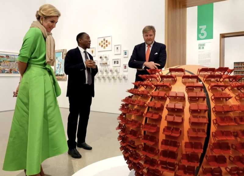 Kongeparet får omvisning i Pérez Art Museum
