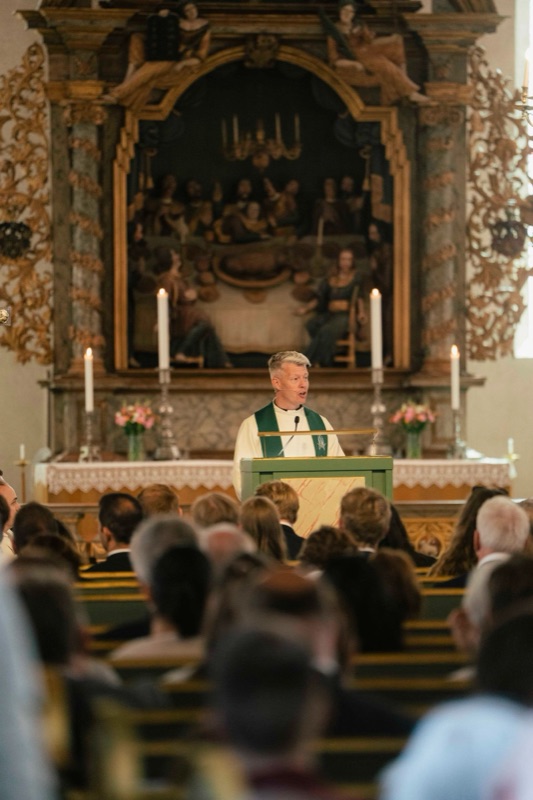 Domprosten holder preken i Oslo domkirke