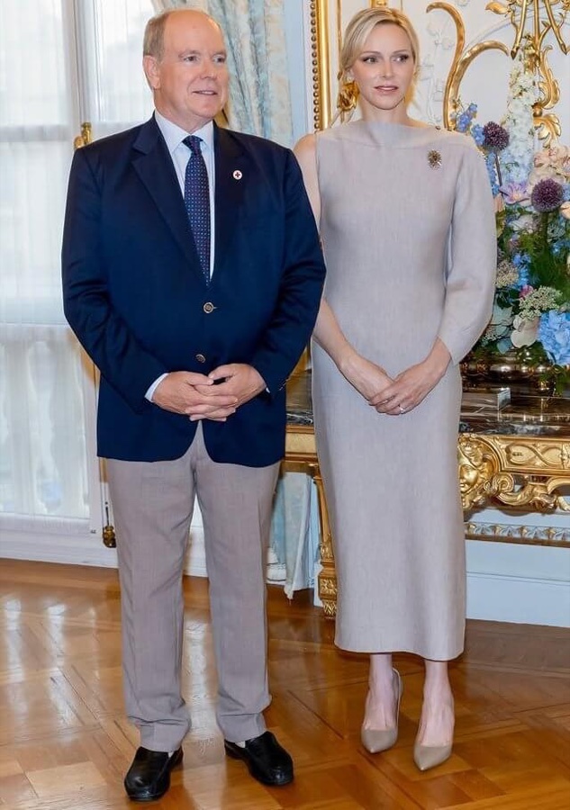 The Prince and Princess received Red Cross delegations at the palace