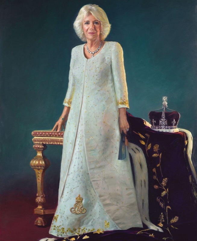 Det offisielle kroningsportrettet av dronning Camilla