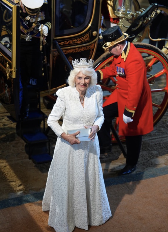 Dronning Camilla ved statsvognen