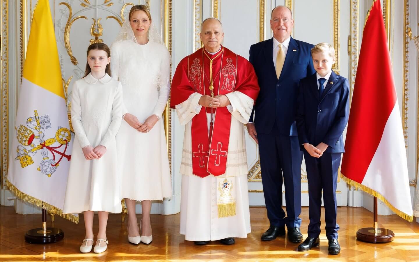 Offisielt familiebilde med paven