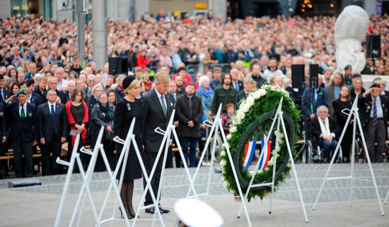 Dronning Máxima i sort blondekjole