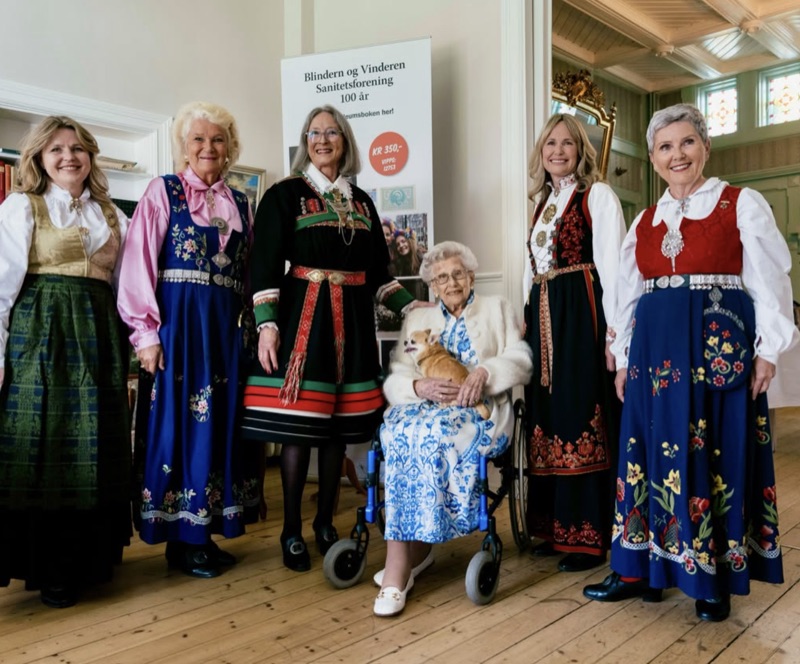 Prinsesse Astrid med representanter fra foreningen