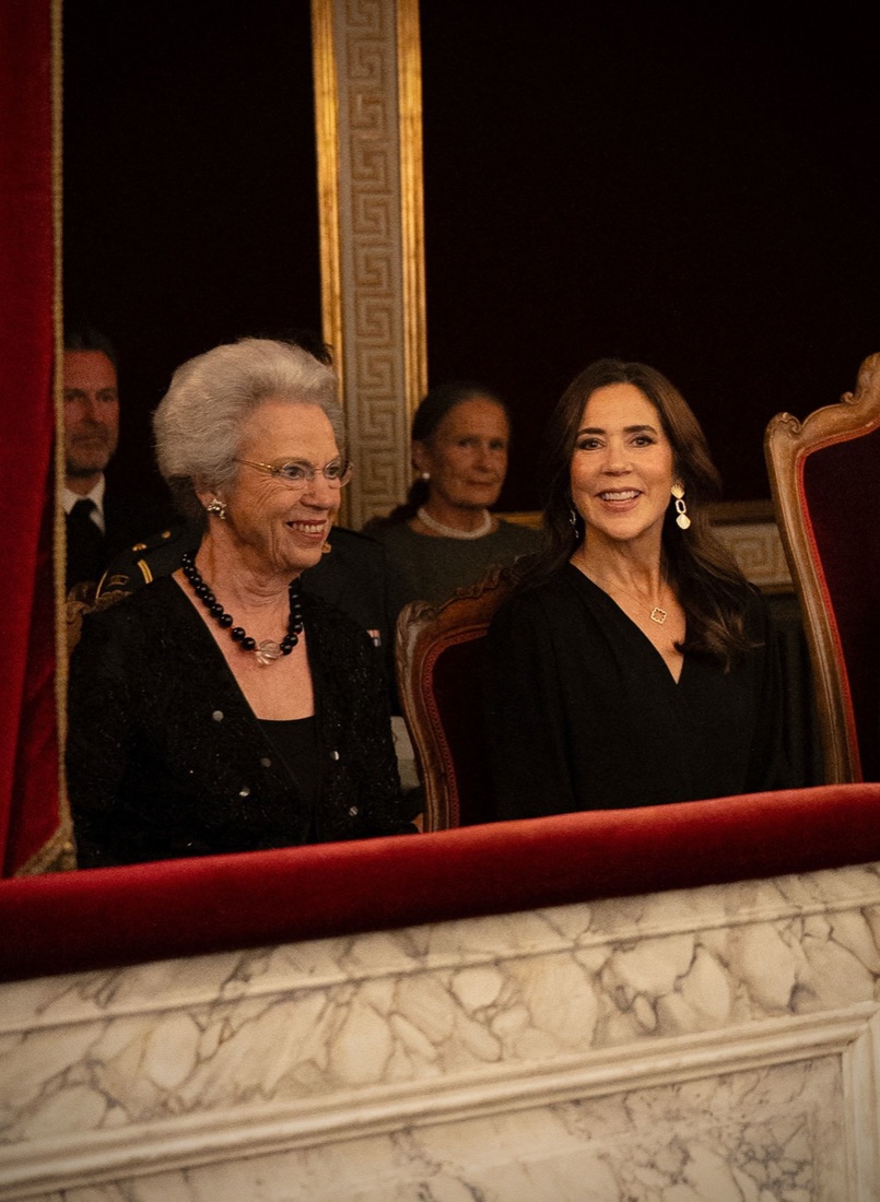 Princess Benedikte and Queen Mary in the royal box at Fredensborg Palace Chapel