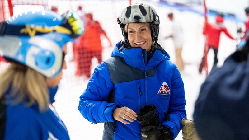 Hertuginne Sophie tok skiene fatt som ny beskytter for paraidretten