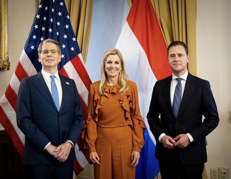 Dronning Máxima med USAs finansminister Scott Bessent