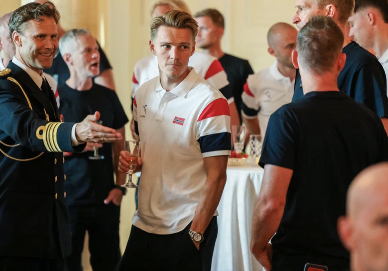 Martin Ødegaard under mottakelsen på Slottet