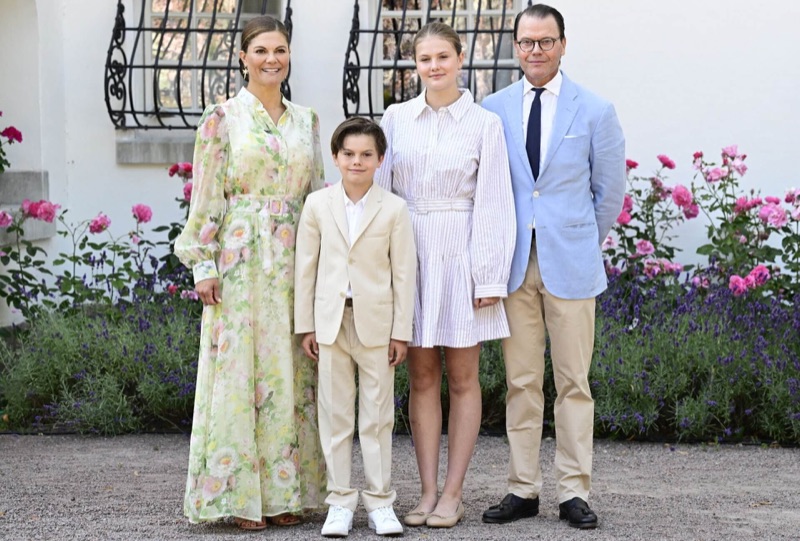 Kronprinsessefamilien samlet