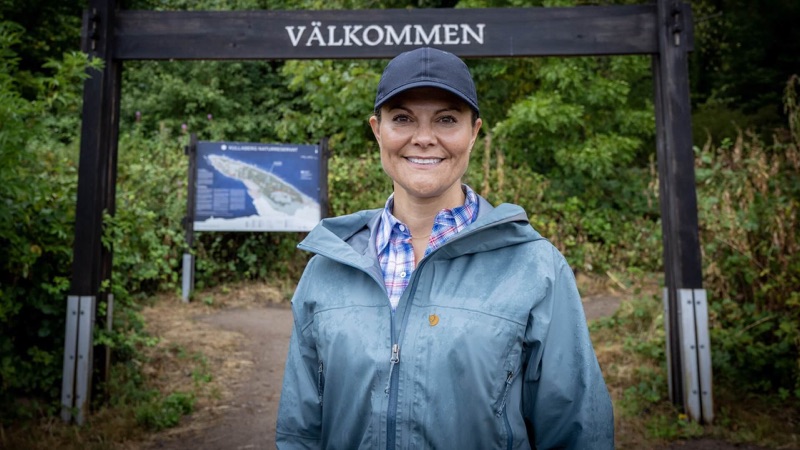 Kronprinsesse Victoria på fottur i naturreservatet Kullaberg