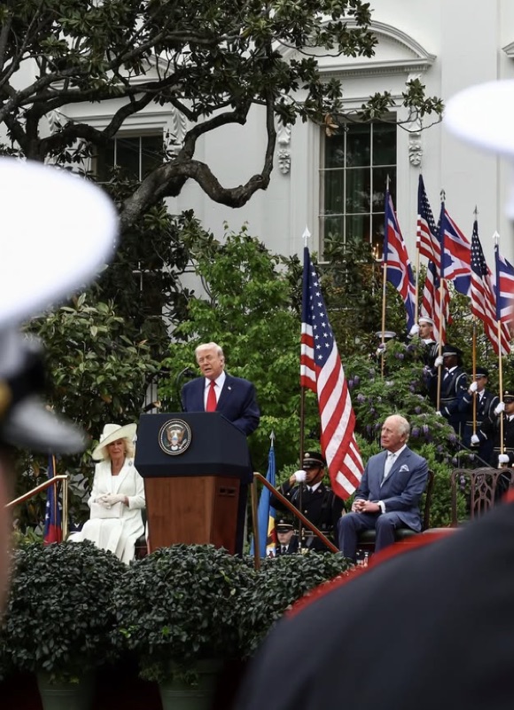 Kongeparet og presidentparet under seremonien